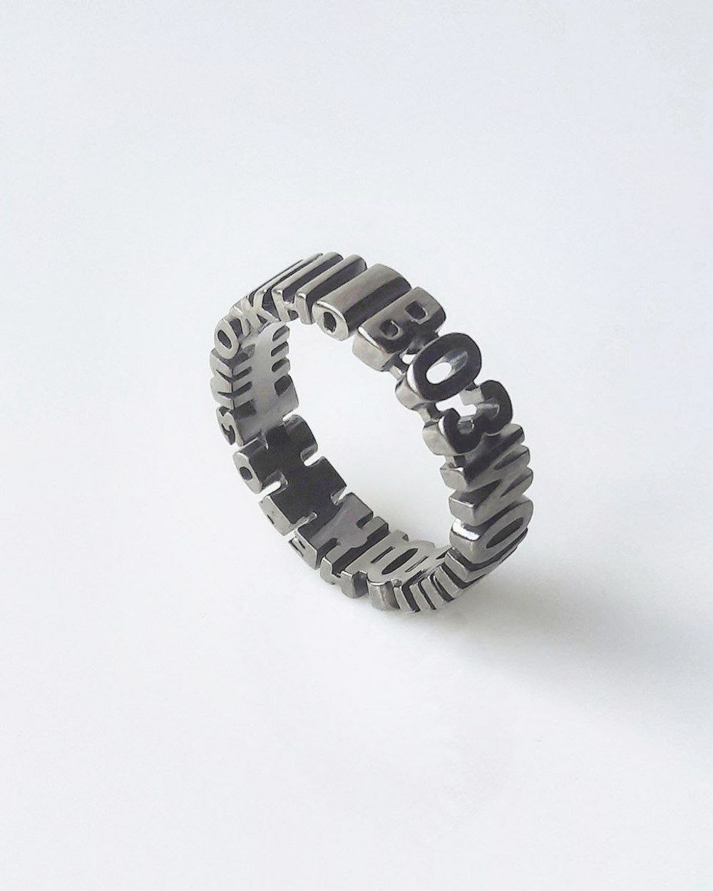 Кольцо Невозможно-возможно