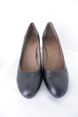 Туфли Caprice лаконичные 37/38  размер