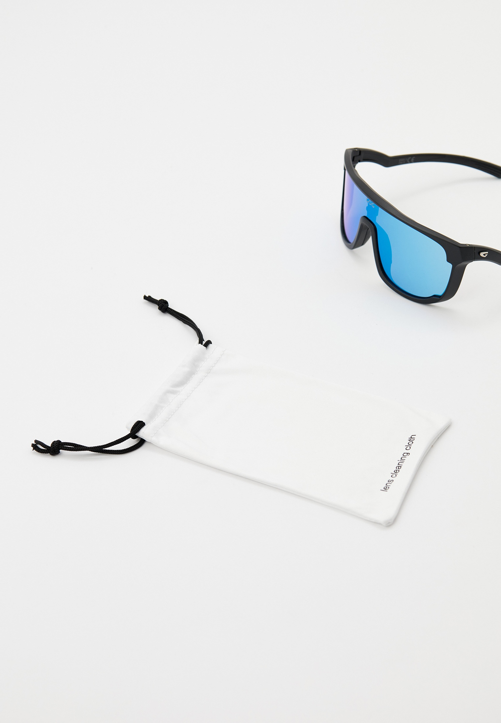 Спортивные очки GOG Valkyrie / Matt Black / White-Blue Lens