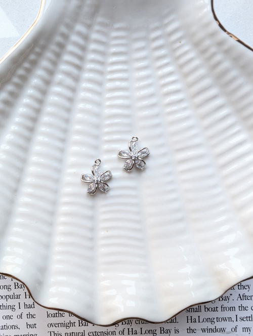 Подвеска цветок