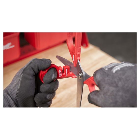 Точилка Milwaukee компактная для ножей (ножеточка) 4932478562 — (7)