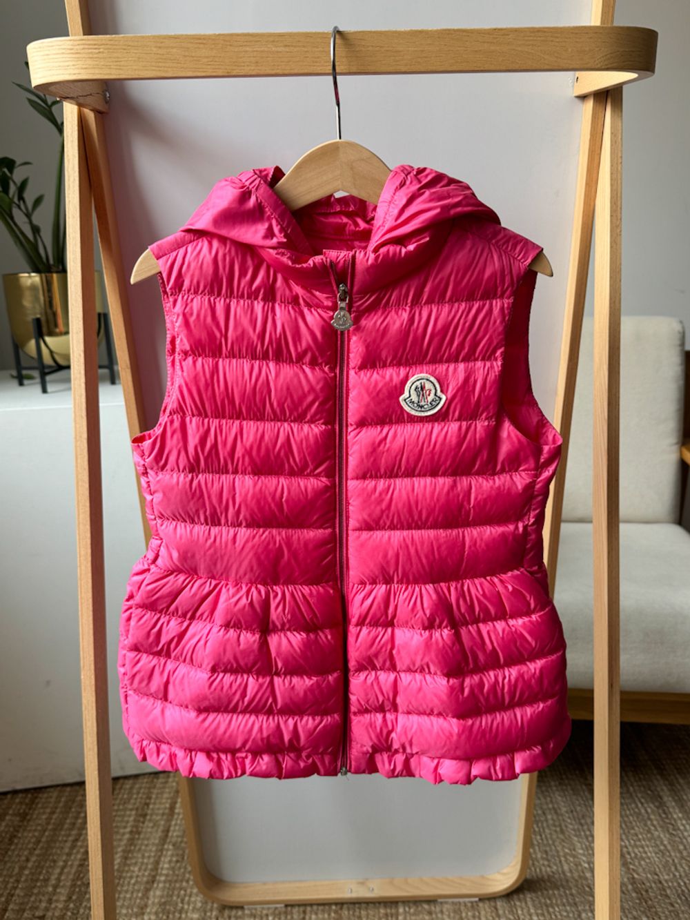 Пуховый жилет Moncler, 128