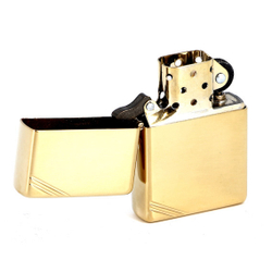 Зажигалка Zippo с полосками, с покрытием High Polish Brass, латунь/сталь, золотистая, глянцевая