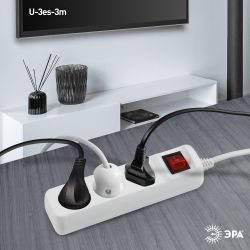 Удлинитель электрический ЭРА U-3es-3m-3x1,5 с заземлением с выключателем 3 розетки 3м ПВС 3x1,5мм2 16А