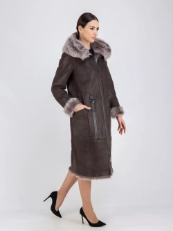 Дубленка зимняя с капюшоном натуральная