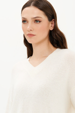 23432 Пуловер женский (молочный)