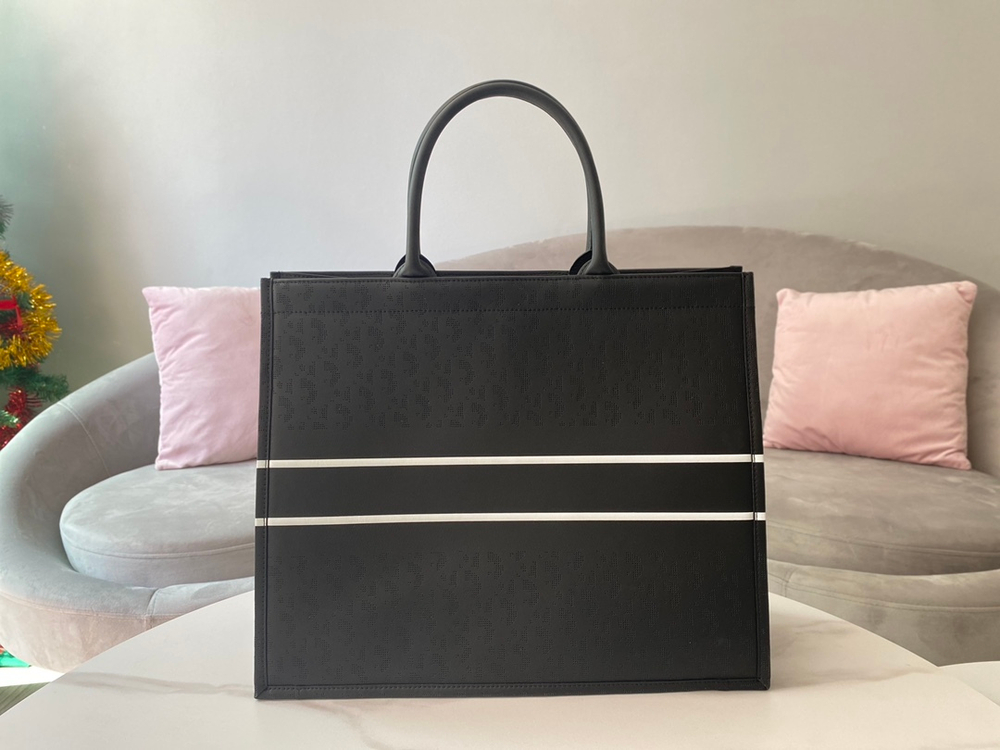 Christian Dior Book Tote 42 cm