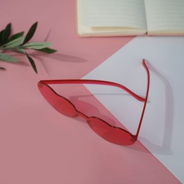 Солнцезащитные очки "Сердце" розовые