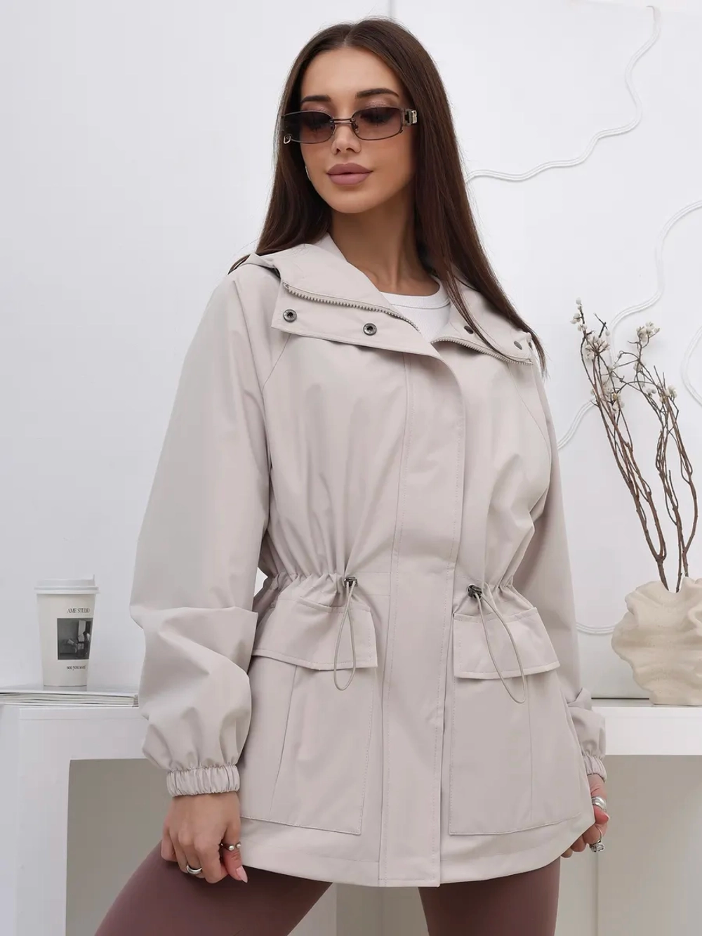 Ветровка удлиненная с капюшоном