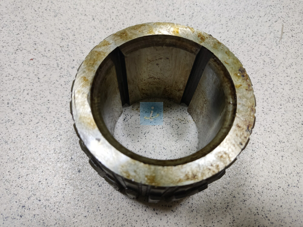 Втулка 238-1701113