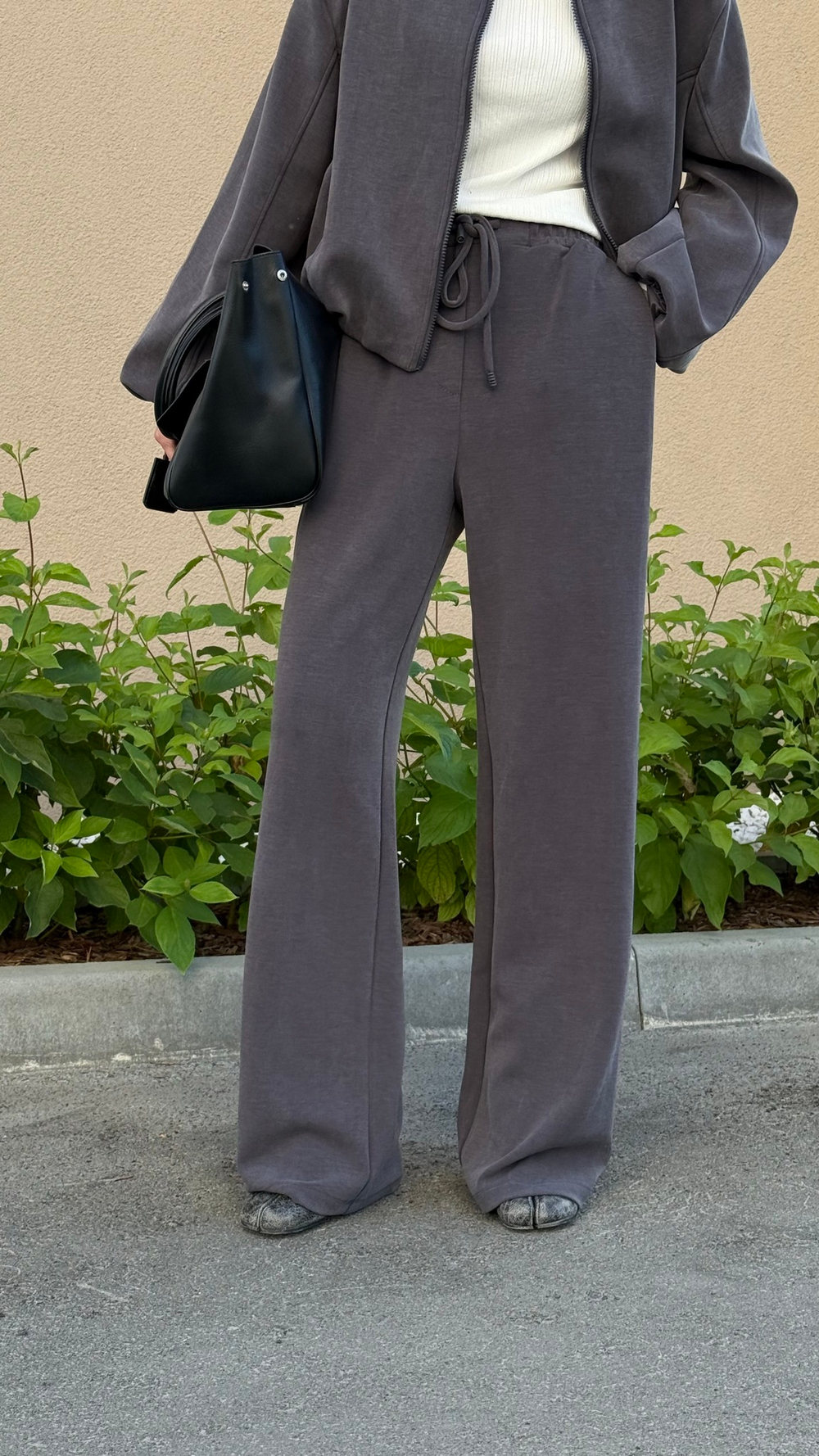 Костюм с бомбером из трикотажа ойшо