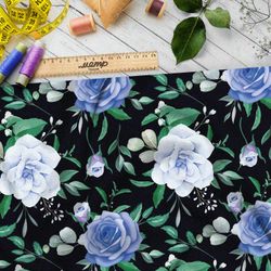 Ткань ниагара крупные голубые розы на чёрном фоне