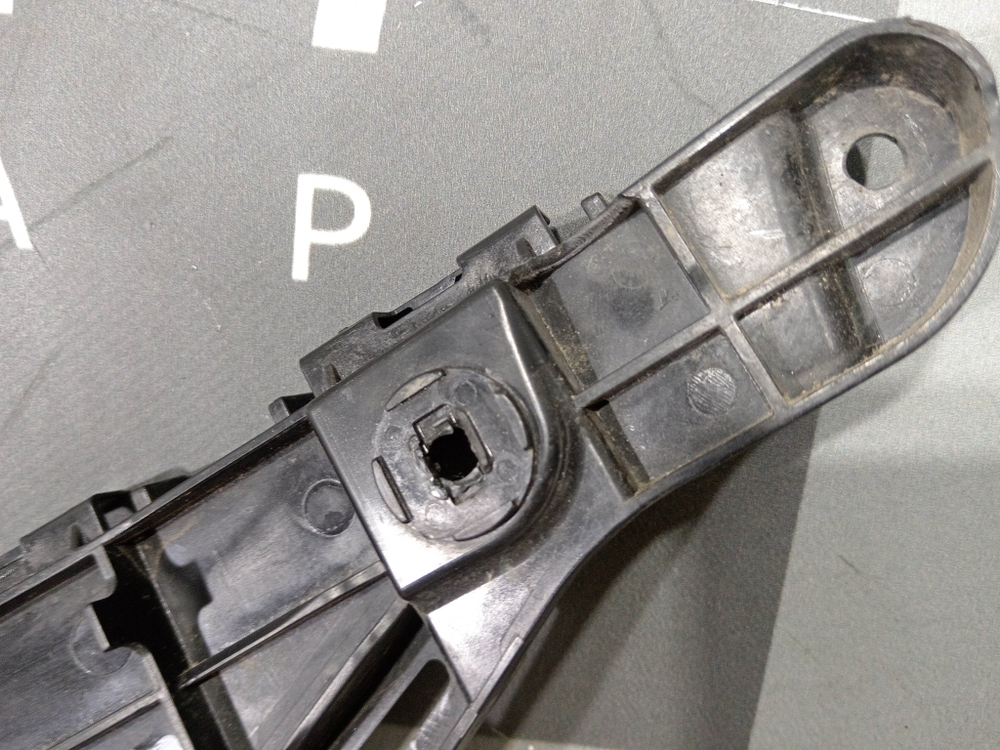 Кронштейн переднего бампера правый Lexus RX 4 15-22 Б/У Оригинал 5253548050
