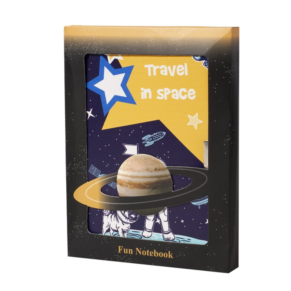 Записная книжка в футляре 16 см * 22 см, 7БЦ, Alingar, иск. кожа, поролон, замочек, 80 л, клетка, "Космонавт с флажком"