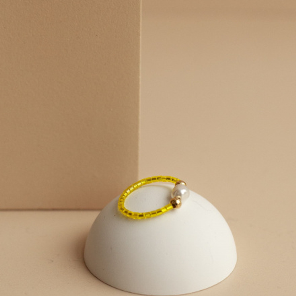Кольцо из бисера COLORYELLOW