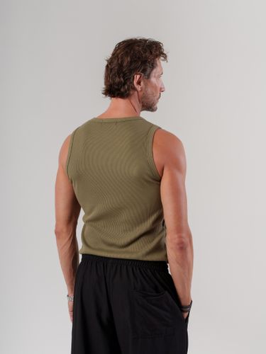 Хлопковая майка цвета хаки