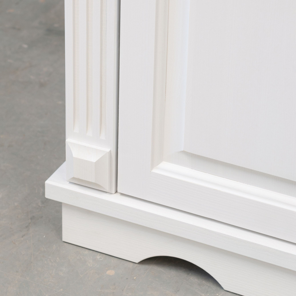 Шкаф для одежды распашной белый Харви двухдверный деревянный со штангой и полками, шкаф для вещей в прихожую и спальню с филенкой в викторианском стиле из массива сосны