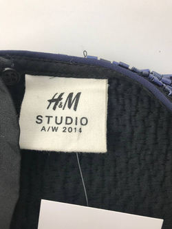 Платье H&M с пайетками 42 размер