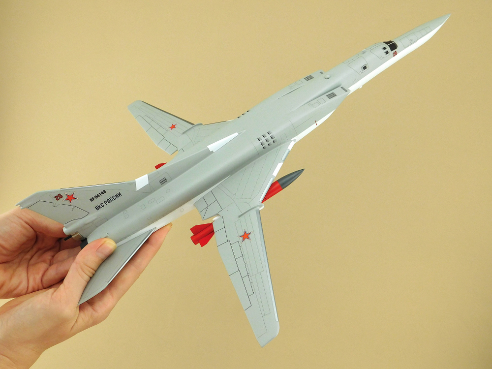 Модель самолета Ту-22МЗ (М1:100, RF-94143, 26)