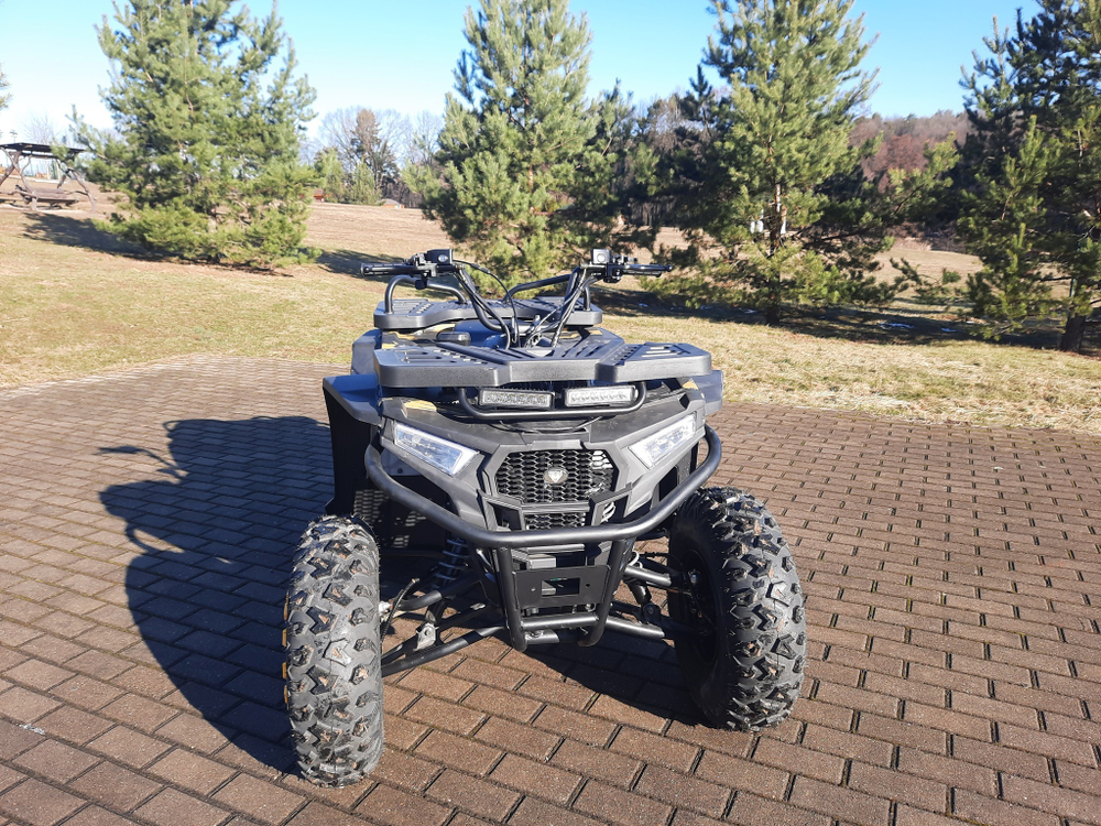 Квадроцикл бензиновый MOTAX GRIZLIK W200