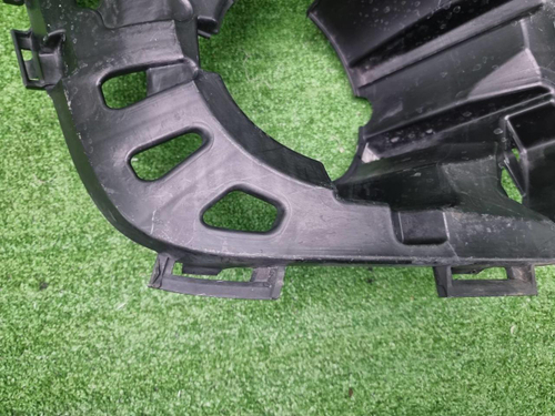 Кронштейн ПТФ правый Mini Hatch F56 (2013-2018)