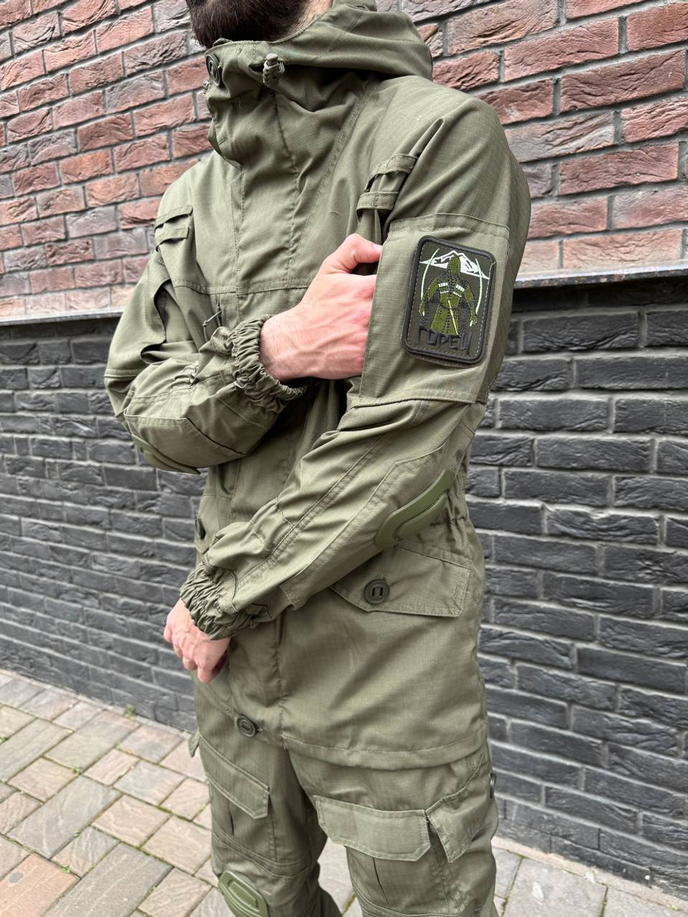 Тактический костюм горка с наколенниками и налокотниками олива