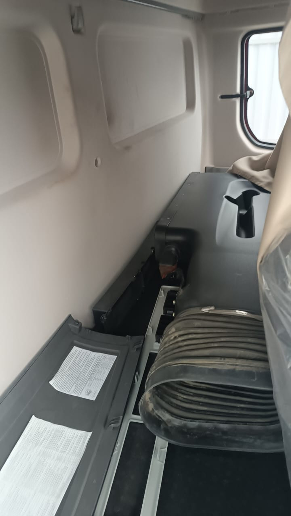 Shacman (Shaanxi) SX* 8x4 Самосвал SX33186V366 (Дизельный, 11,6 л, 423 л.с., МТ)