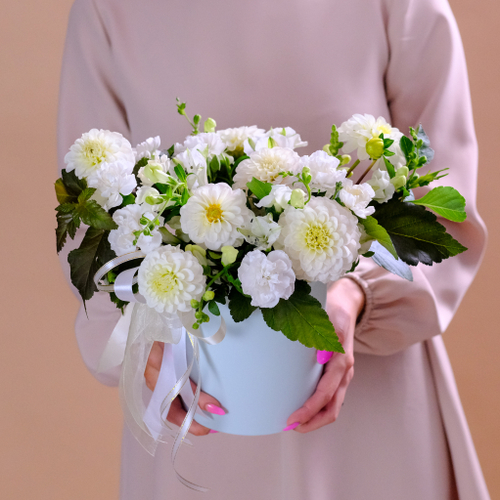 Купить Композиция летняя в коробке #50 с георгинами