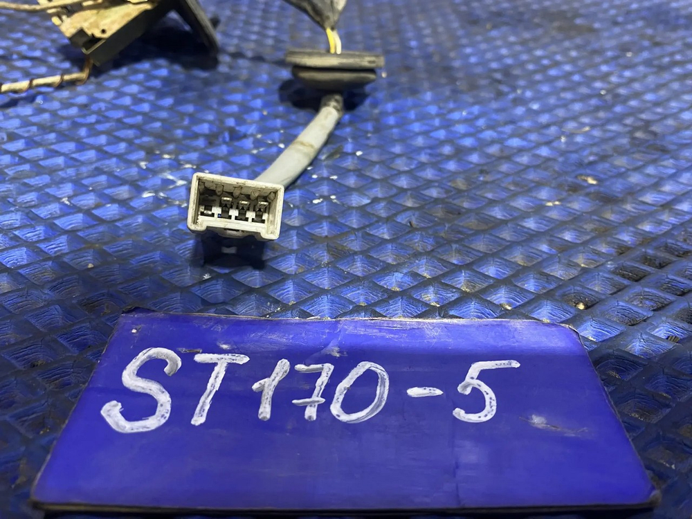 Датчик уровня топлива TOYOTA CARINA 1991