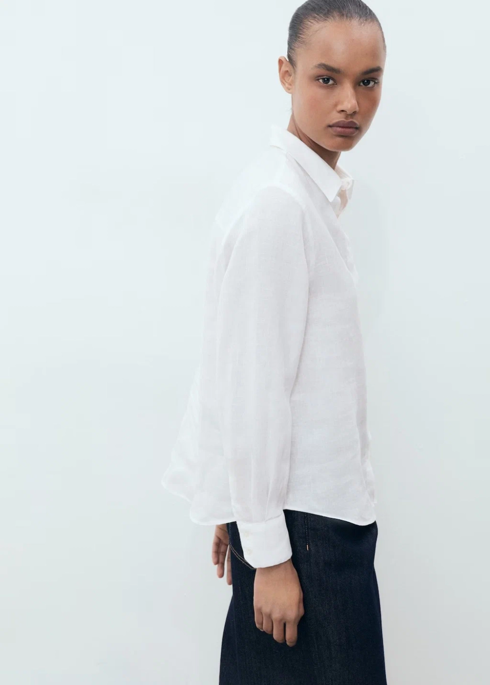 Льняная рубашка с карманом