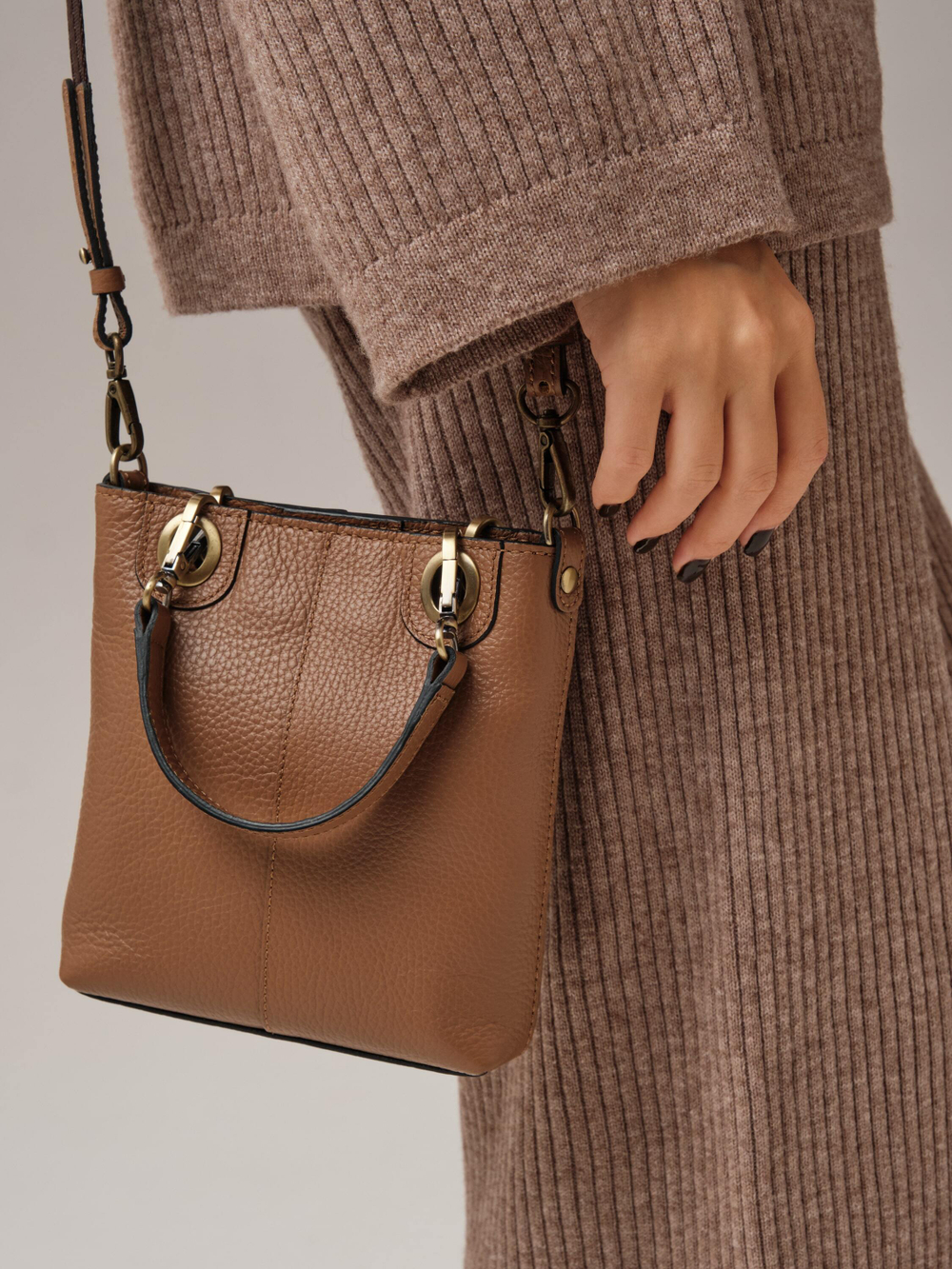 Сумка кожаная кросс-боди Deboro 30347 светлый орех