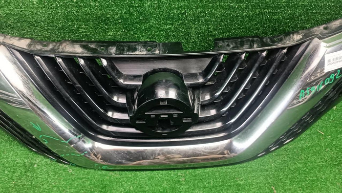 Решетка радиатора Nissan Murano Z52 (2014-2022)