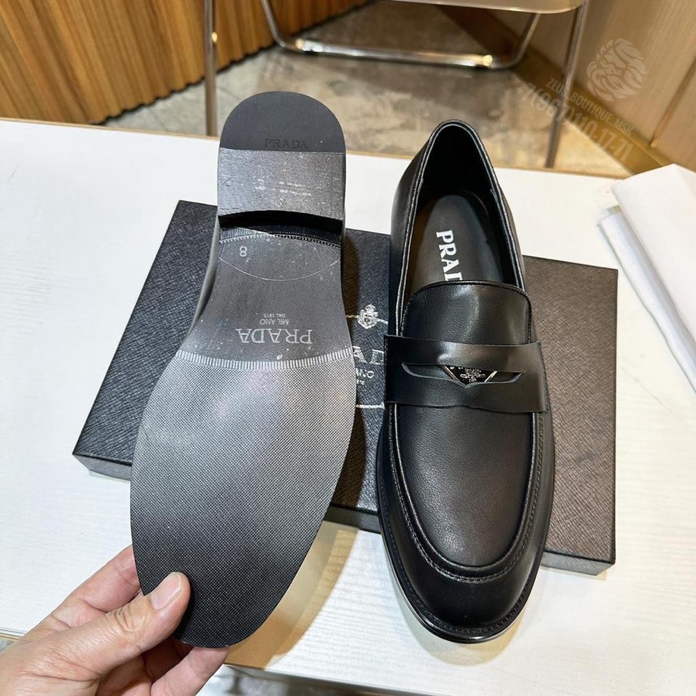 Лоферы Prada