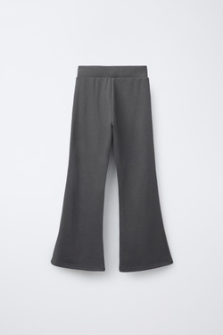 ZARA КОМПЛЕКТ ИЗ ТОЛСТОВКИ С НАДПИСЬЮ И ЛЕГИНСОВ FLARE, ЭКРЮ