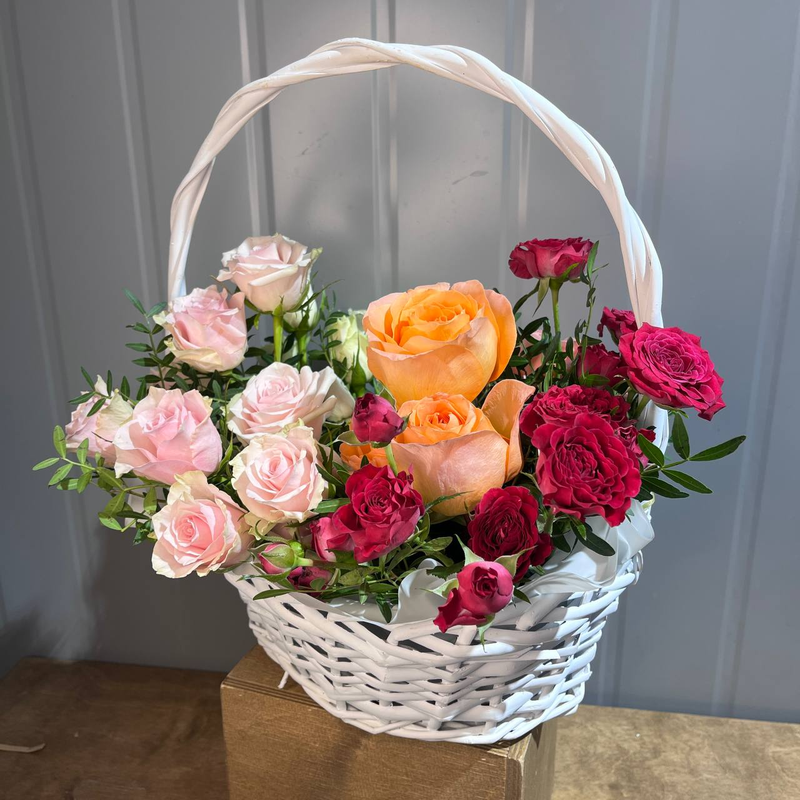 Композиция в корзине "Летний сад"