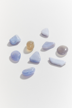 Голубой кружевной агат галтовка