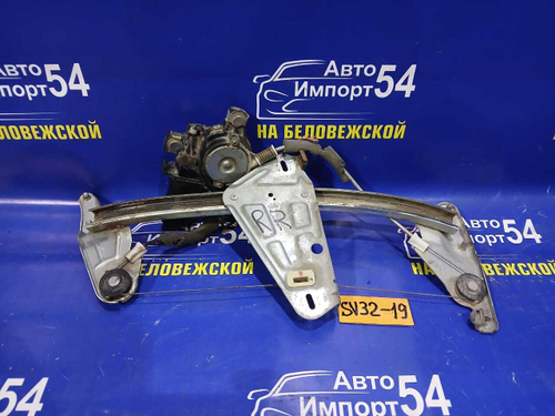 Стеклоподъемник задний правый TOYOTA VISTA 1990