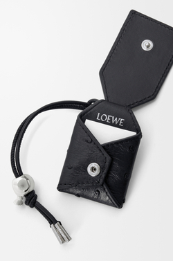 Loewe Маленькая сумка Puzzle Featherlight из страусиной кожи, черный