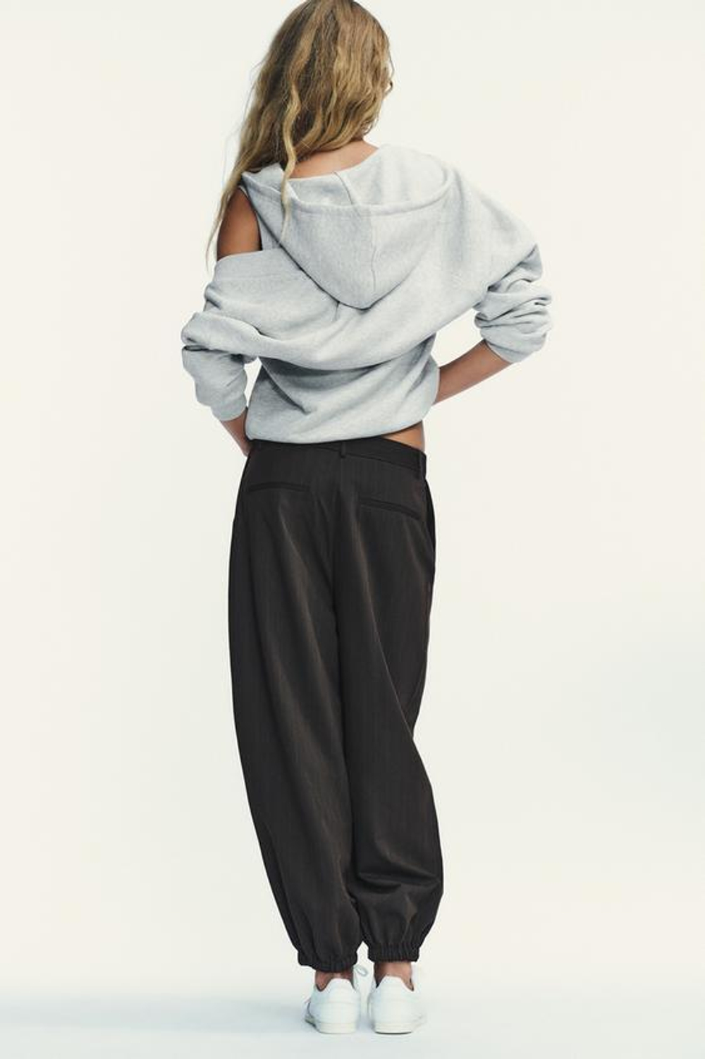 ZARA БРЮКИ-БАГГИ В ТОНКУЮ ПОЛОСКУ СО СКЛАДКАМИ, КОРИЧНЕВЫЙ