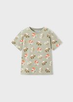 две футболки с шортами