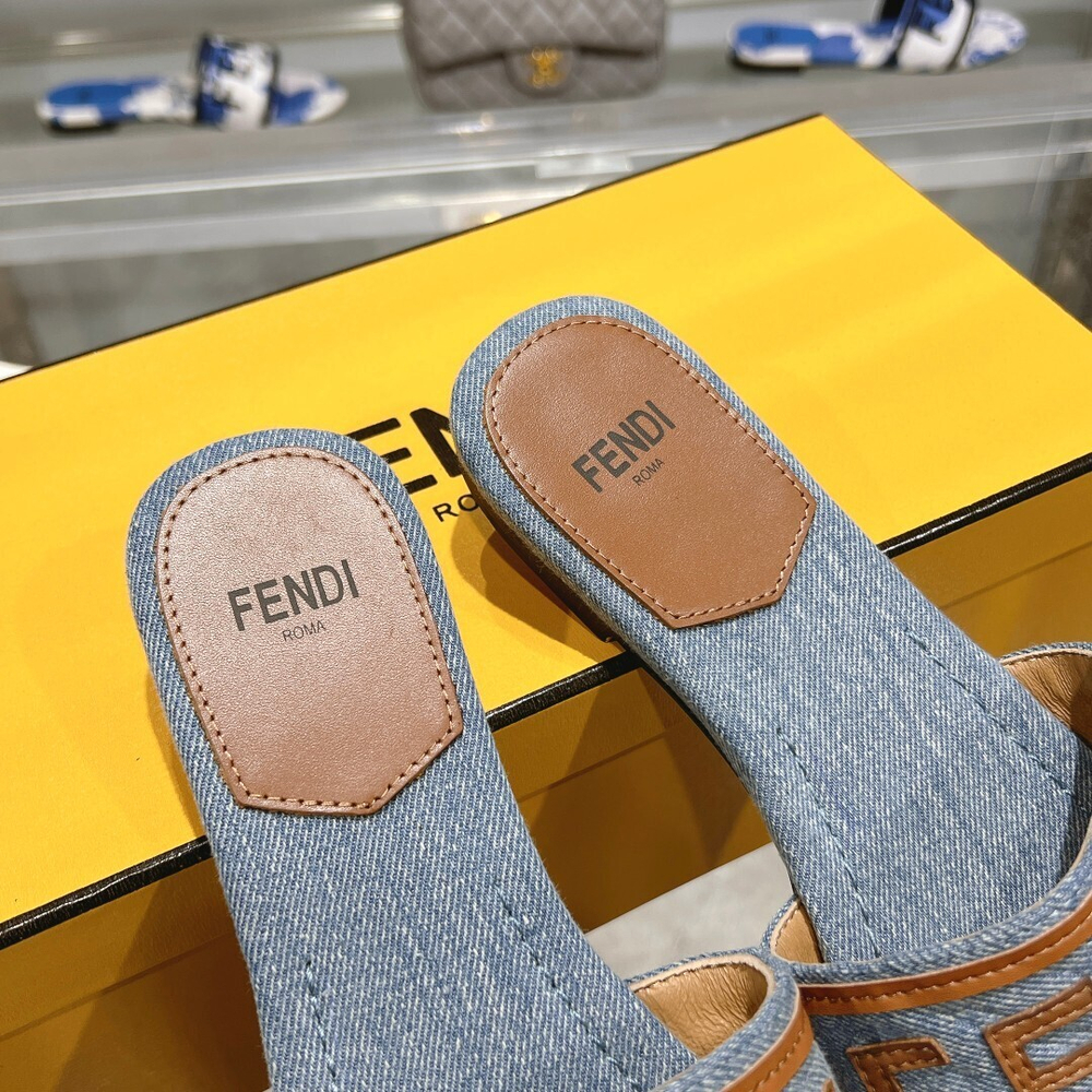 Fendi Signature Slides