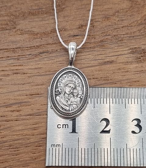 Нательная иконка Казанской Божией Матери. Образок.