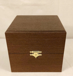 Шар новогодний с ручной росписью Палех "Бой с драконом" на чёрном фоне в футляре