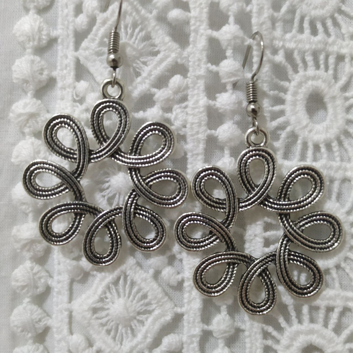 Серьги на англ.заст Bohemia рамка круг вензелей металл античный серебристый