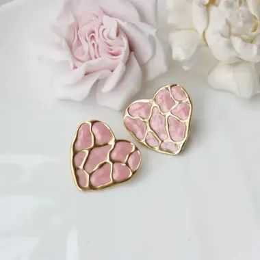 Серьги пусеты Сердца с эмалью, розовый, 25 мм, сталь, позолота, СГ043