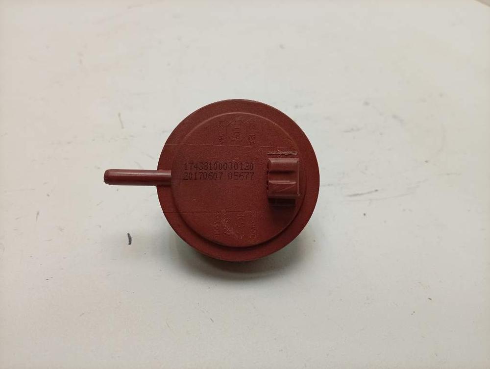 WHB1038 кт29 Датчик уровня воды (прессостат) для стиральной машины Hansa 17438100000120 б/у