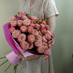 Букет из 9 кустовых розовых пионовидных роз в фоамиране