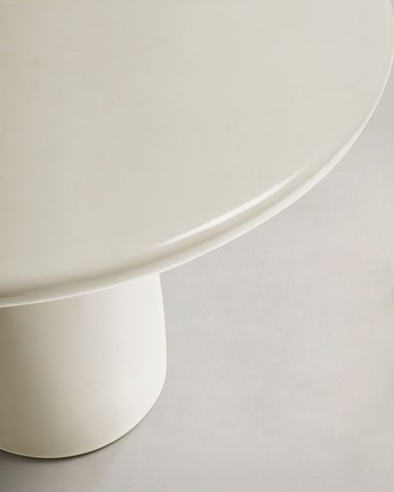 Журнальный столик Albanella из цемента с глянцевой белой отделкой Ø65 см