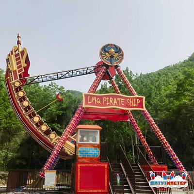 Пиратский корабль «Красная жемчужина», 24 места, 12×6×7,2 м