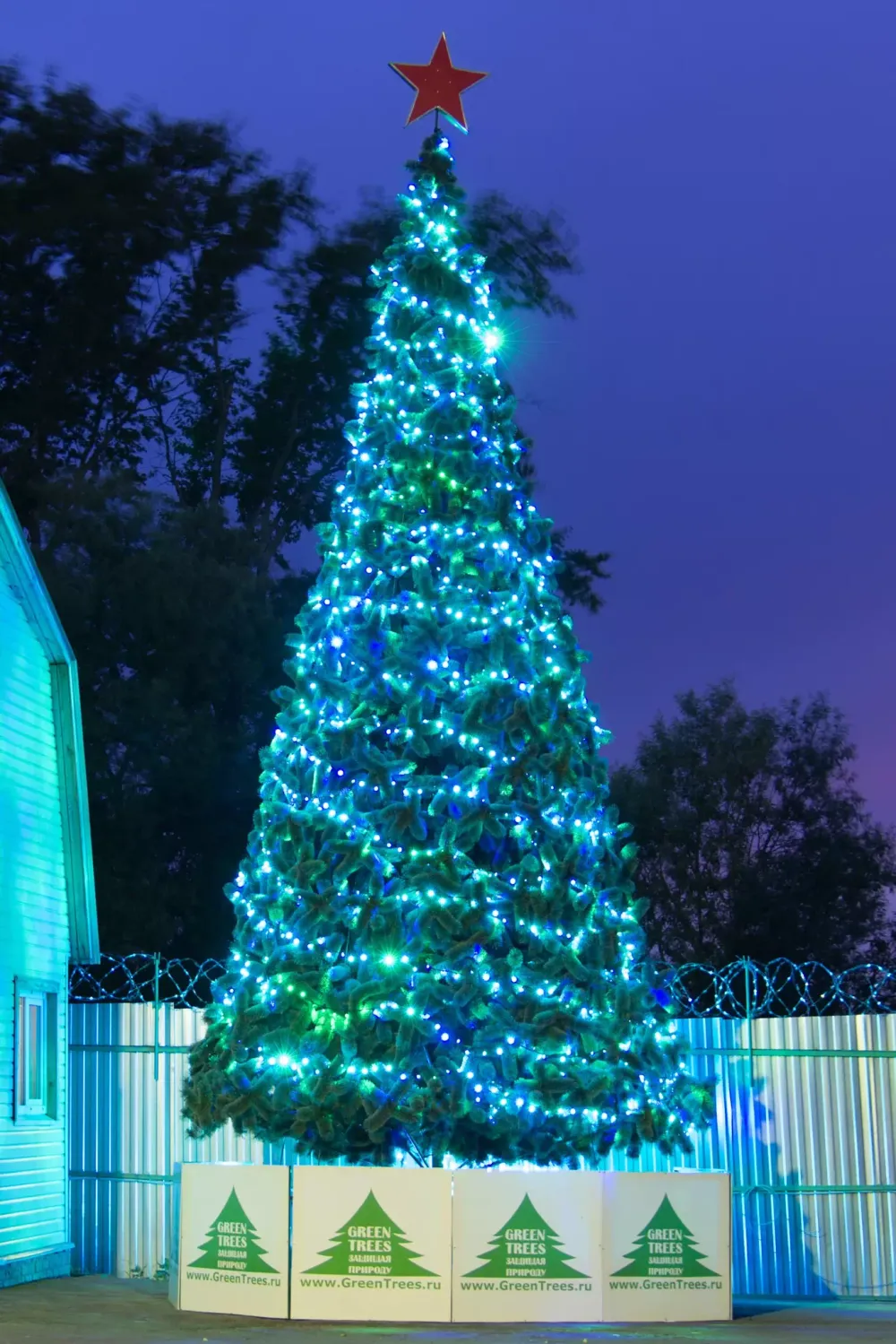 Уличная гирлянда "Цветной Каскад GT" 24В - для елок от 3 до 12 м